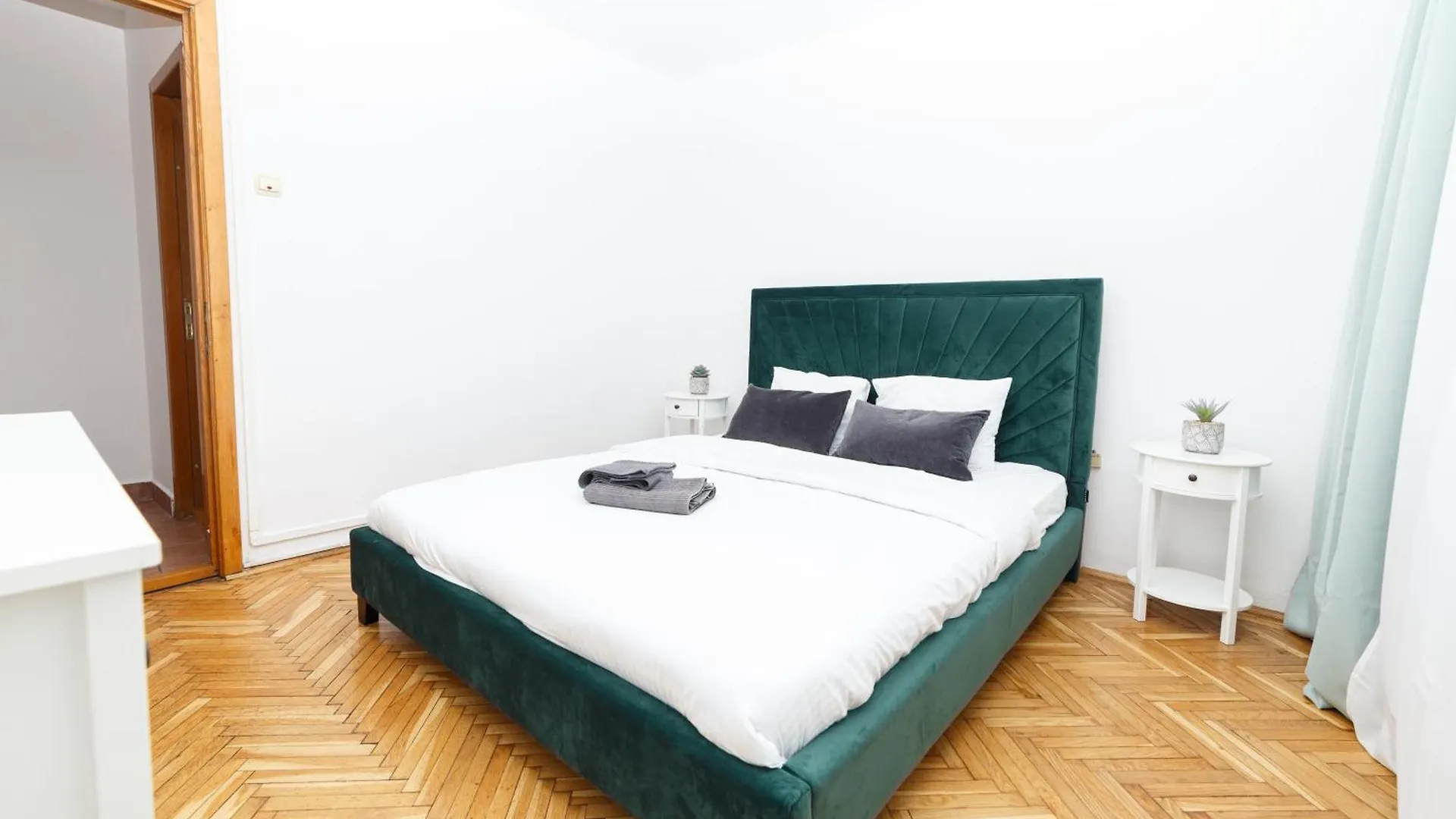 Calea Victoriei View Apartment Bucharest